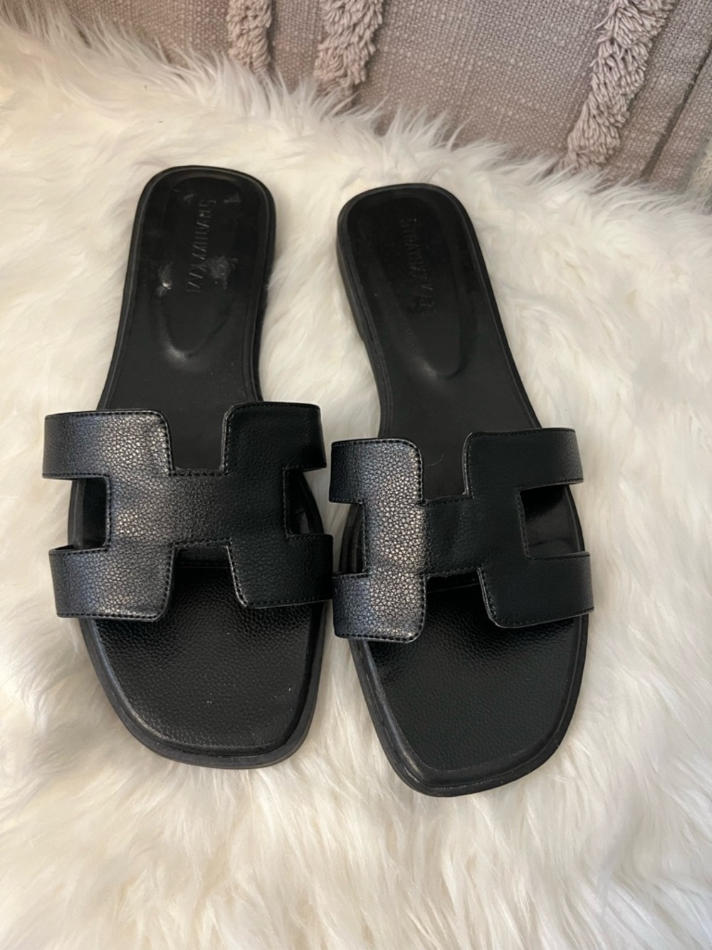 Women’s Black Slide Sandals with Cutout Cross Strap